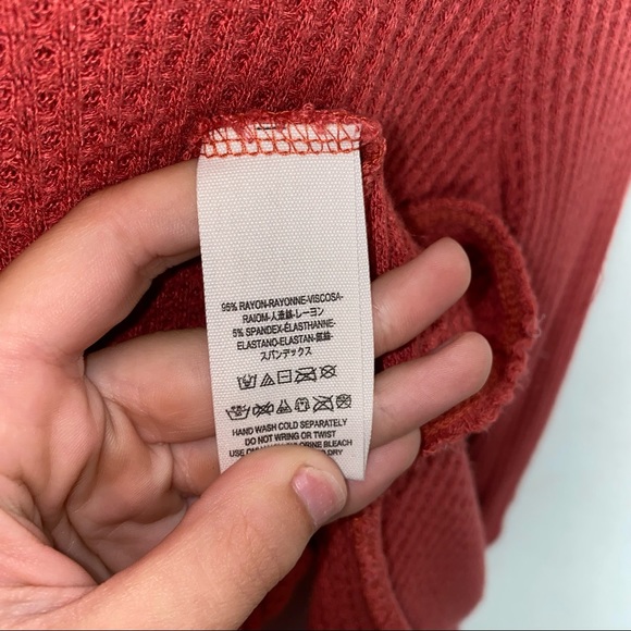 We The Free cowl neck long sleeve thermal - Picture 4 of 8